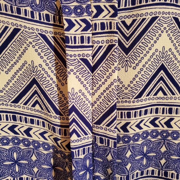 Faith and Joy Woman's Top EUC - Picture 5 of 7